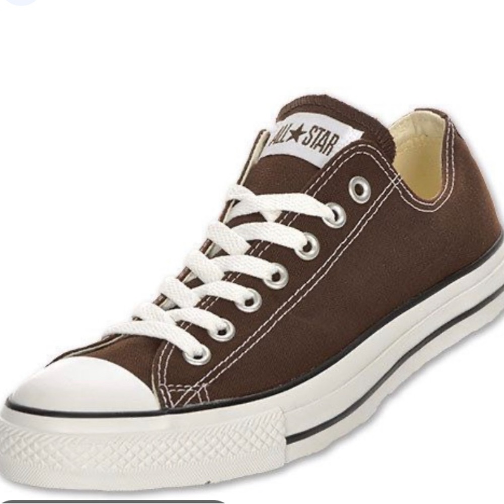 Brown Converse Chuck Taylor. Women’s size 6